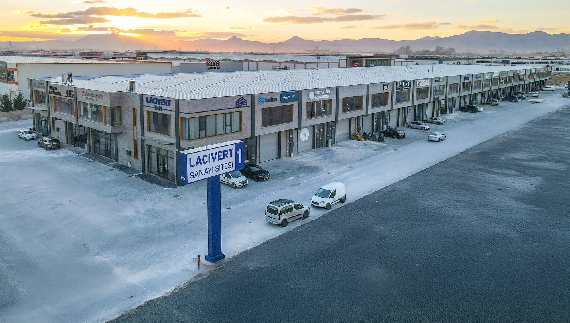 Lacivert - 1 Industrial Site